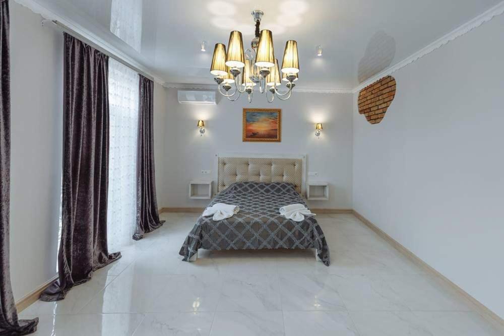Бутик 2017 Hotel บิลฮอรอด นีสตรอฟสกาย ภายนอก รูปภาพ